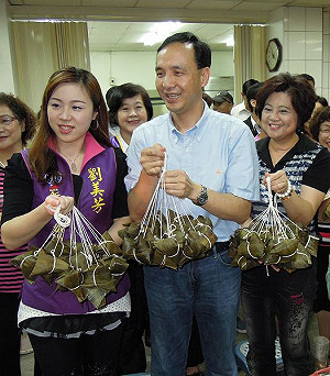 宣布停班課時機  挑起「郝朱」心結？