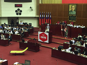 兩岸打斷骨頭連著筋？柯P：斷骨就不跟他交往