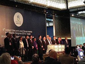 胡志強：要別人不炒作健康 最好連呼吸都停