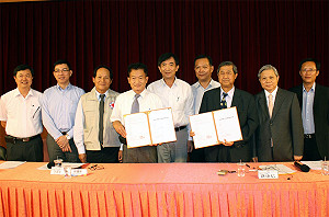 打造綠能產業 高雄陽光屋頂今年目標1萬戶