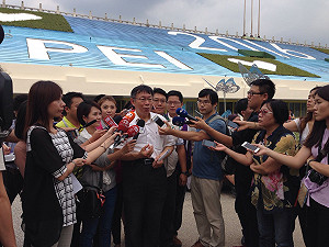 酸連勝文  柯P：藍可考慮黃景泰建議吧