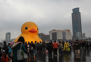 場勘基隆被安排住情趣旅館 霍夫曼傻眼