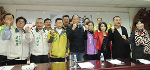 游錫堃開砲  批朱立倫三環三線恐跳票