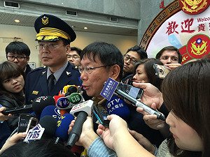 群眾運動市警局聽誰的？柯P：該釐清權責