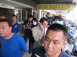 羅淑蕾主任踢館又撇清：我今天請假來的