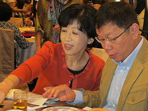 張錦麗辯論提問  陳佩琪：令人聽不下去