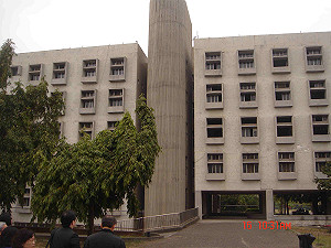 高雄活化市產 出租產業引投資