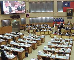 議員要求朱立倫收回東北角海岸管理權