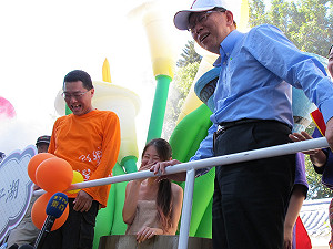 柯P相信小彭清白：為什麼要請他迴避？