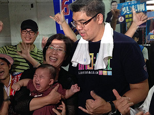 艋舺拜票  民眾要連勝文贏：賭你2千