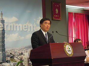 北市明年取消特招 郝：穿著西裝改不是辦法