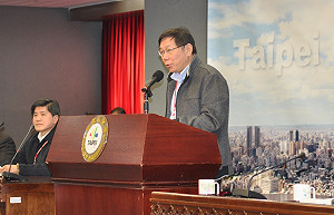 砍交通加班費14億 柯P：將憑績效發放