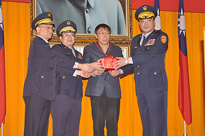 邱豐光上任 柯：1月內提刑事詐欺解決方案