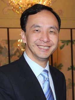 施政吊車尾  朱立倫：會更努力