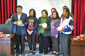 收掉烤肉架？  柯P：應減少曝光機會