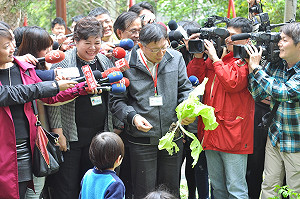 捷運聯開宅政策遭反彈 柯P：先上路再修正