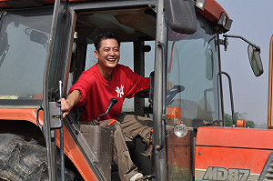 連勝文找前立委張碩文當隨行發言