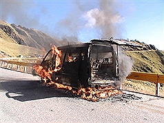 合歡山火燒車  6乘客及時逃出