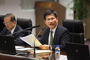 颱風假補班補課？林佳龍：有難度