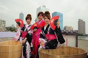 高屏攜手推觀光  邀民眾泡湯賞花