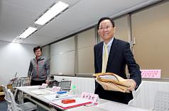 丁守中登記  暗諷連有複雜政商關係