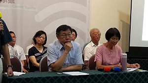 將病患當白老鼠？柯P怒：羅淑蕾根本外行