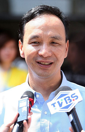 父酬者聯盟？  朱立倫：綠別忘了小英喔！