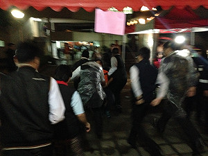 連勝文造勢晚會  馬致詞1人抗議遭警拖離