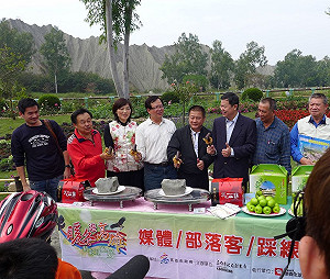 月世界1日遊  有呷有抓4百有找