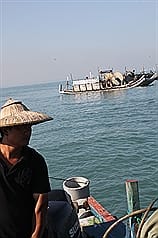 海面砲擊漁民怒  出海要求軍方補償