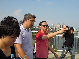 連勝文大讚朱立倫 朱護連批柯：選舉多說好話