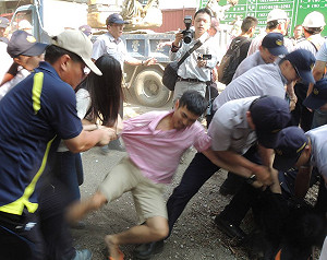 江翠移樹爆數波衝突  3護樹志工遭移送