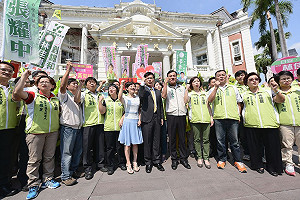 登記參選  林佳龍：要給台中向前邁進的機會