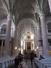 20年前  梅克爾和東德人同跨波荷木鐵橋