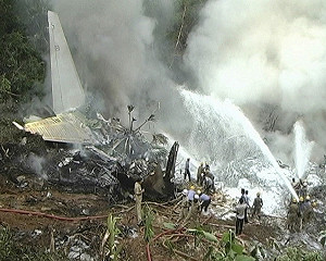 印度客機失事  158人死8人獲救
