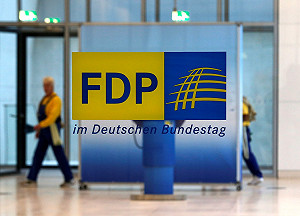 德小黨批評國會門檻太高