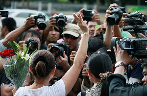 飢餓遊戲三指向上  泰國手勢反政變恐遭逮