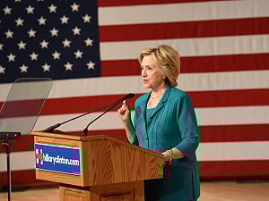 希拉蕊電郵醜聞案擴大  150封追列「機密」