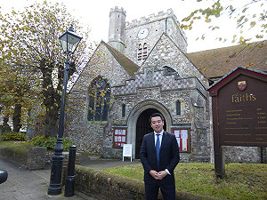 英國誕生首位華裔國會下議院議員