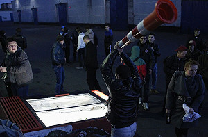 莫斯科千人暴動  警方逮捕近400人