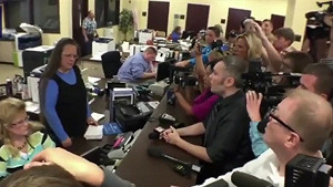 美公務員拒發同性婚姻證書 遭判入獄服刑