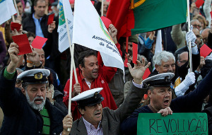 不滿裁減武裝預算  葡萄牙軍人上街示威