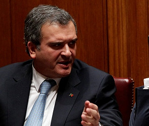 疑學位取得不合法  葡萄牙官員去職