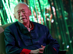 李光耀進加護病房16天  新加坡才發通告