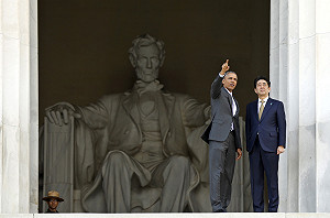 歐巴馬臨時起意  拉安倍逛林肯紀念館