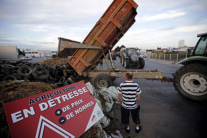 農產無國界害到快破產  法農民憤怒封路