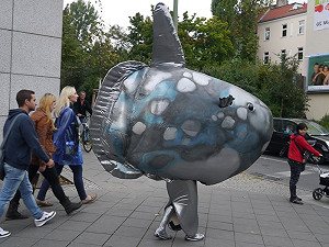 留德偶戲生化身大魚  反芻921地震