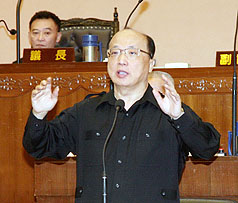 美國進口牛肉   胡志強: 馬總統敢吃   我就吃