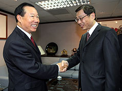 王在希：兩岸現在談一中問題   早了點