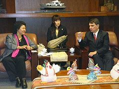 司徒文會陳菊  陳菊期美方尊重台灣的自主性